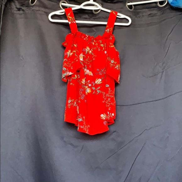 red blouse - Picture 1 of 3